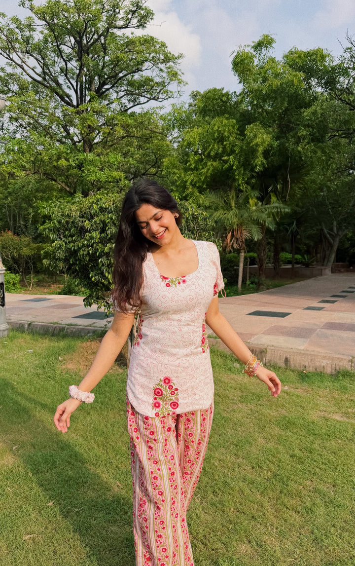 Gulabo Set