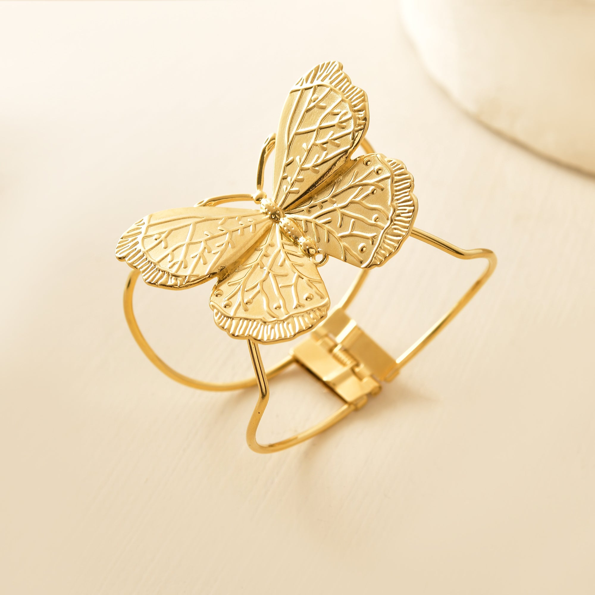 Butterfly Cuff – Tag The Label